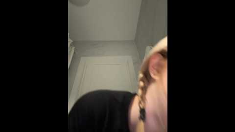 baby_tiny @ stripchat on 20241012