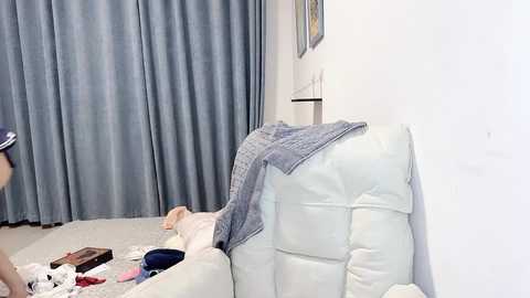 bella_175 @ stripchat on 20241012