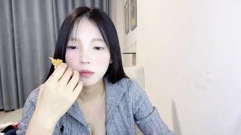 bella_175 @ stripchat on 20241012