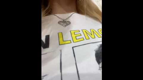 miss_elfie @ stripchat on 20241012