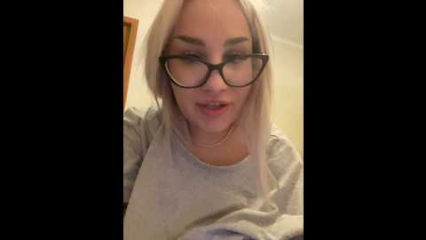 charming_evaa @ stripchat on 20241013