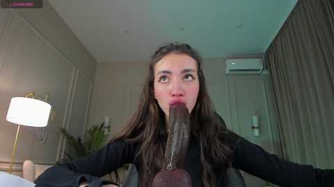 kriss_babe @ stripchat on 20241013