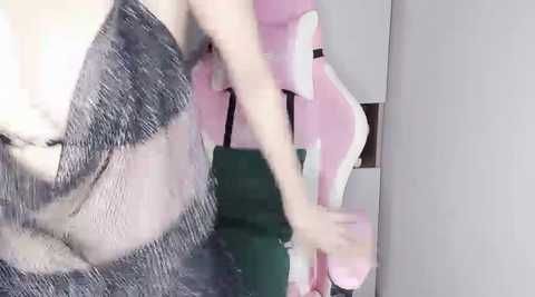 linh_8386 @ stripchat on 20241013