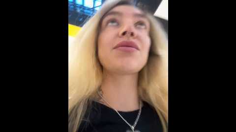 miss_elfie @ stripchat on 20241013