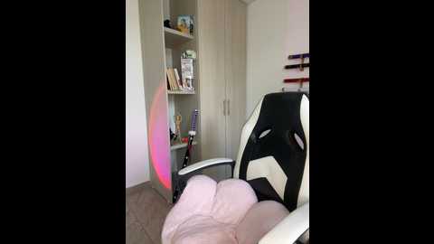 ale_lewis @ stripchat on 20241014