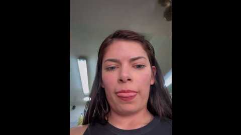 estefani_r @ stripchat on 20241014