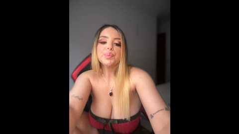 alirawrz @ stripchat on 20241015
