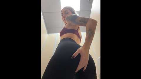 baby_brownie @ stripchat on 20241015