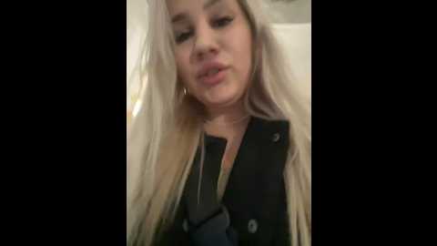 charming_evaa @ stripchat on 20241015