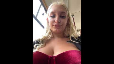 milkyy_wway @ stripchat on 20241015