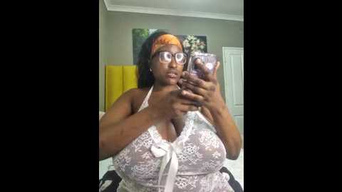 bustygoddess32 @ stripchat on 20241016