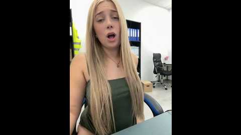 cherryauroraa @ stripchat on 20241016