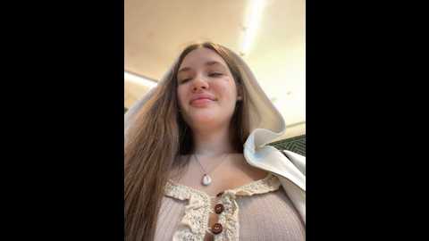 holly_molii @ stripchat on 20241017