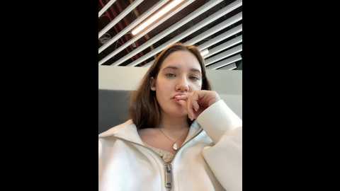 holly_molii @ stripchat on 20241017