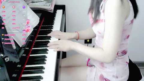 angel_hka @ stripchat on 20241018