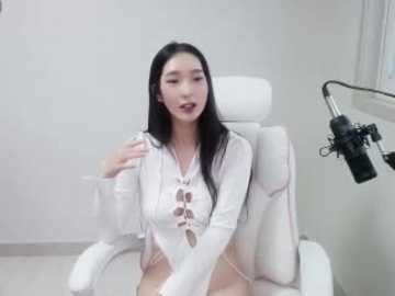 meow_s2 @ stripchat on 20241018