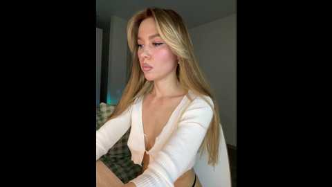 xdinnax @ stripchat on 20241018