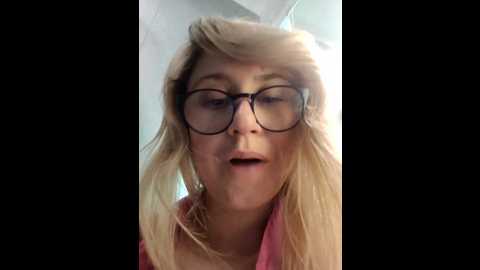 kate_risky @ stripchat on 20241019