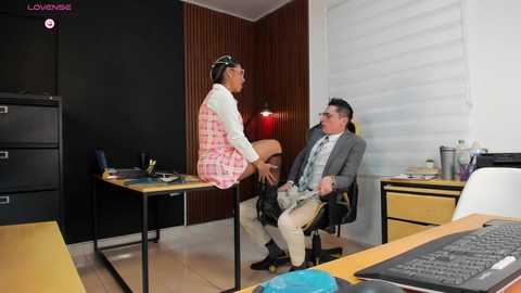 office_naughty_girl @ stripchat on 20241019