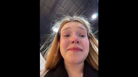 honey___hot @ stripchat on 20241020