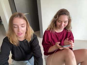 nura_n_sarah @ stripchat on 20241020