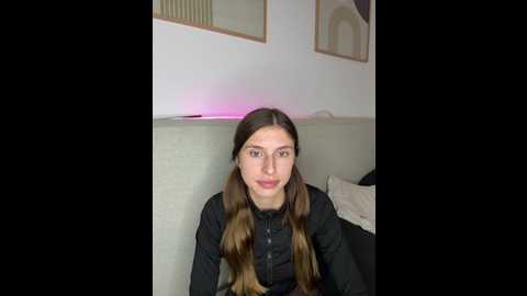 emma05 @ stripchat on 20241021