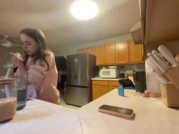 maxinebabyyy @ stripchat on 20241021