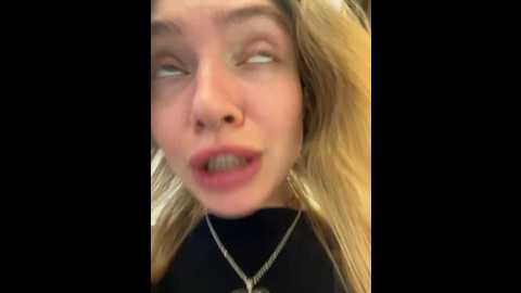 miss_elfie @ stripchat on 20241021