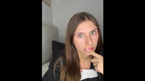 emma05 @ stripchat on 20241022