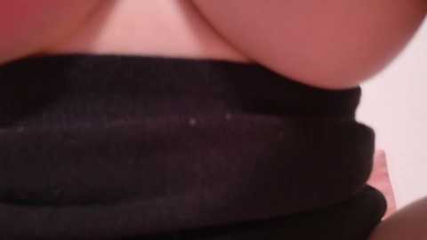 x__miu__x @ stripchat on 20241022