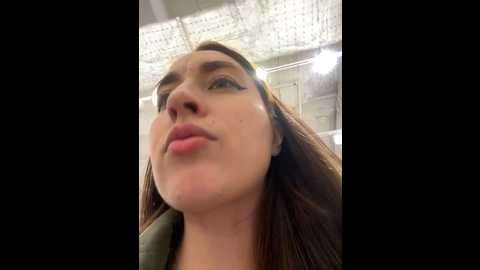 holly_play @ stripchat on 20241023