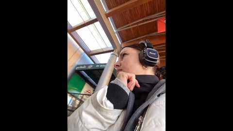 mila_dream69 @ stripchat on 20241023