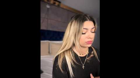 yaramoon_ @ stripchat on 20241023