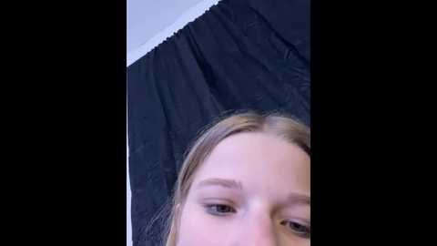 foxy_ana13 @ stripchat on 20241024