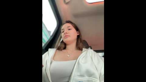 holly_molii @ stripchat on 20241024