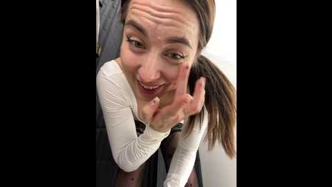 holly_play @ stripchat on 20241024