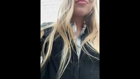 mur_girl @ stripchat on 20241024