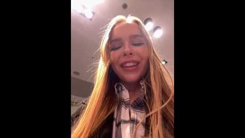 mur_girl @ stripchat on 20241024