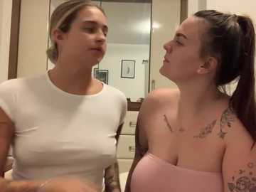 sexyyduoxx @ stripchat on 20241024