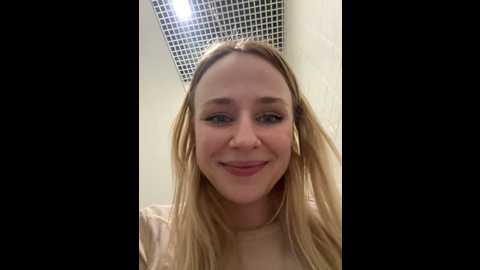 elegant_babe @ stripchat on 20241025