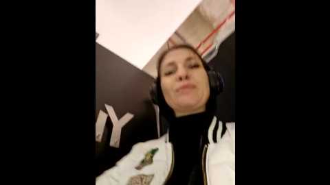 mila_dream69 @ stripchat on 20241025