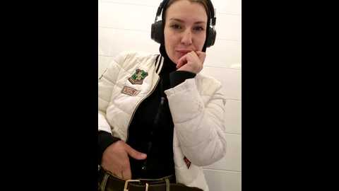 mila_dream69 @ stripchat on 20241025
