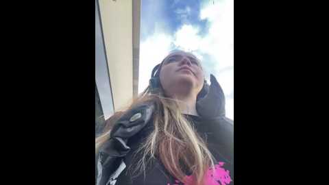 risky_mirai @ stripchat on 20241025