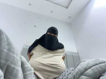 submissive_arab