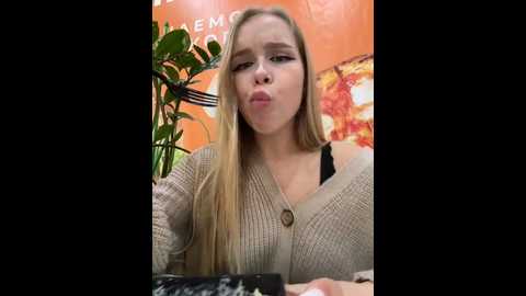 mur_girl @ stripchat on 20241026
