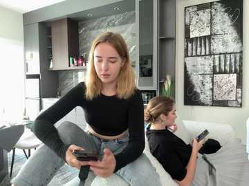 nura_n_sarah @ stripchat on 20241026