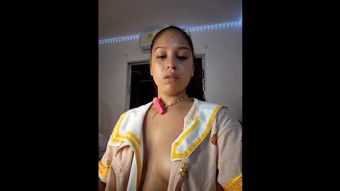 shara_dreams @ stripchat on 20241026