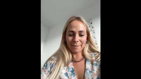 streetdoll @ stripchat on 20241026