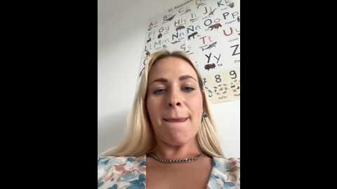 streetdoll @ stripchat on 20241026