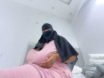 submissive_arab